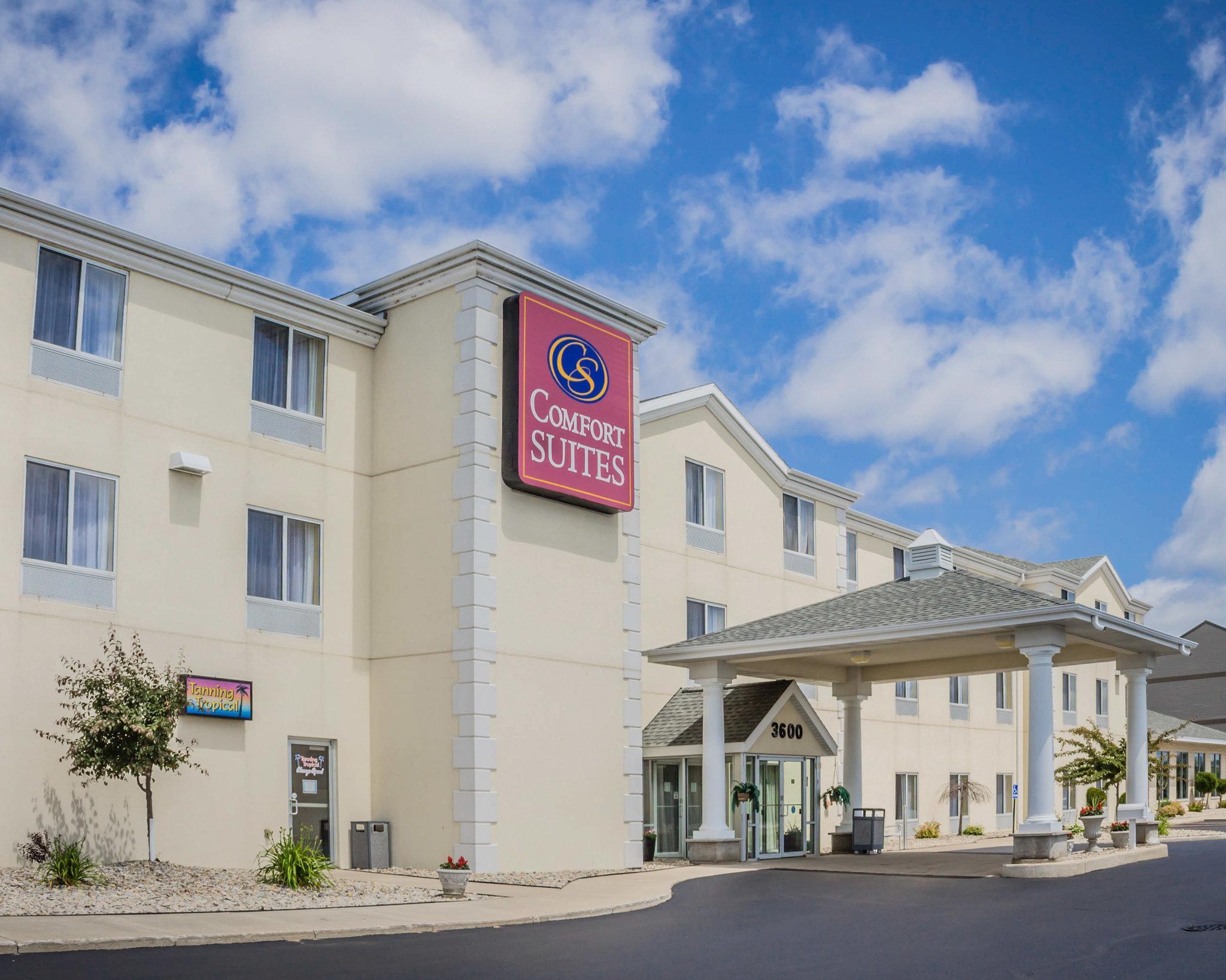 אסקנבה Comfort Suites מראה חיצוני תמונה